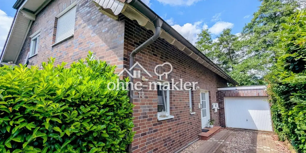 Ziegelhaus mit Garage und gepflegtem Vorgarten. Ideal für einen hausverkauf privat an privat.