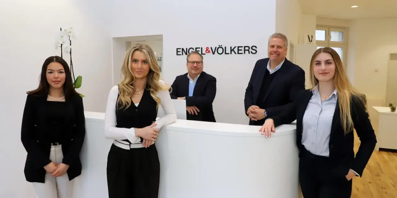 Engel & Völkers Team in Remscheid: Vier Profis beraten zu Immobilienpreisen.