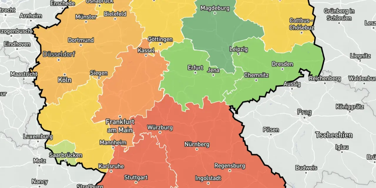 Karte zeigt Regionen Deutschlands mit Farbkodierung, die auf immobilienpreise Bielefeld und Umgebung hindeutet.