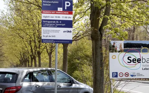 Privatparkplatz am Seebad: Parken mit Parkschein täglich von 10-17 Uhr. Halterner Stausee Parken ist hier geregelt.