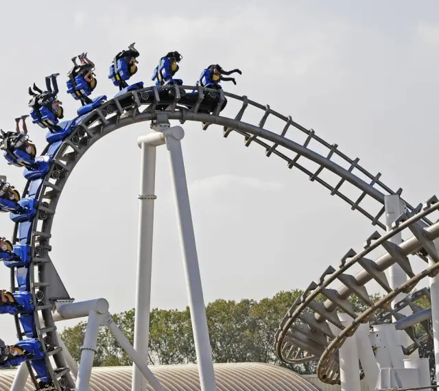 Achtung, Adrenalin pur! Auf dieser Achterbahn in Bottrop erleben Besucher Nervenkitzel. Was kann man in Bottrop machen? Hier gibt's Action!