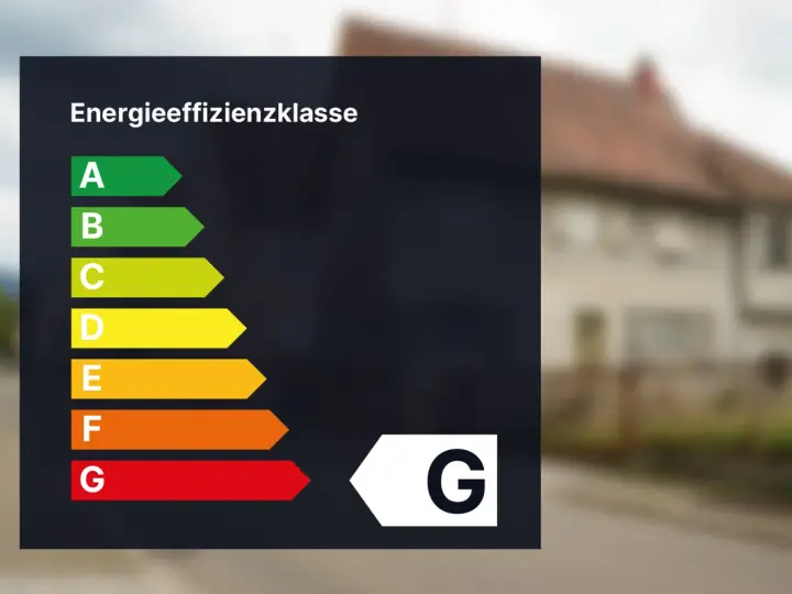 Energieeffizienzklasse G. Ein Haus mit schlechter Energiebilanz, wie der Energieausweis g zeigt.