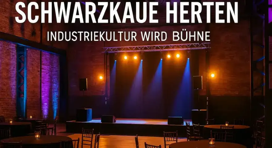 Bühne in der Schwarzkaue Herten, wo Industriekultur zum Leben erwacht. Tische und Stühle sind für Gäste bereit.