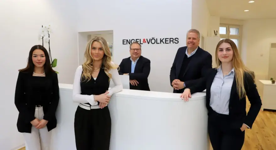 Engel & Völkers Team in Remscheid: Vier Profis beraten zu Immobilienpreisen.