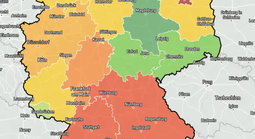 Karte zeigt Regionen Deutschlands mit Farbkodierung, die auf immobilienpreise Bielefeld und Umgebung hindeutet.