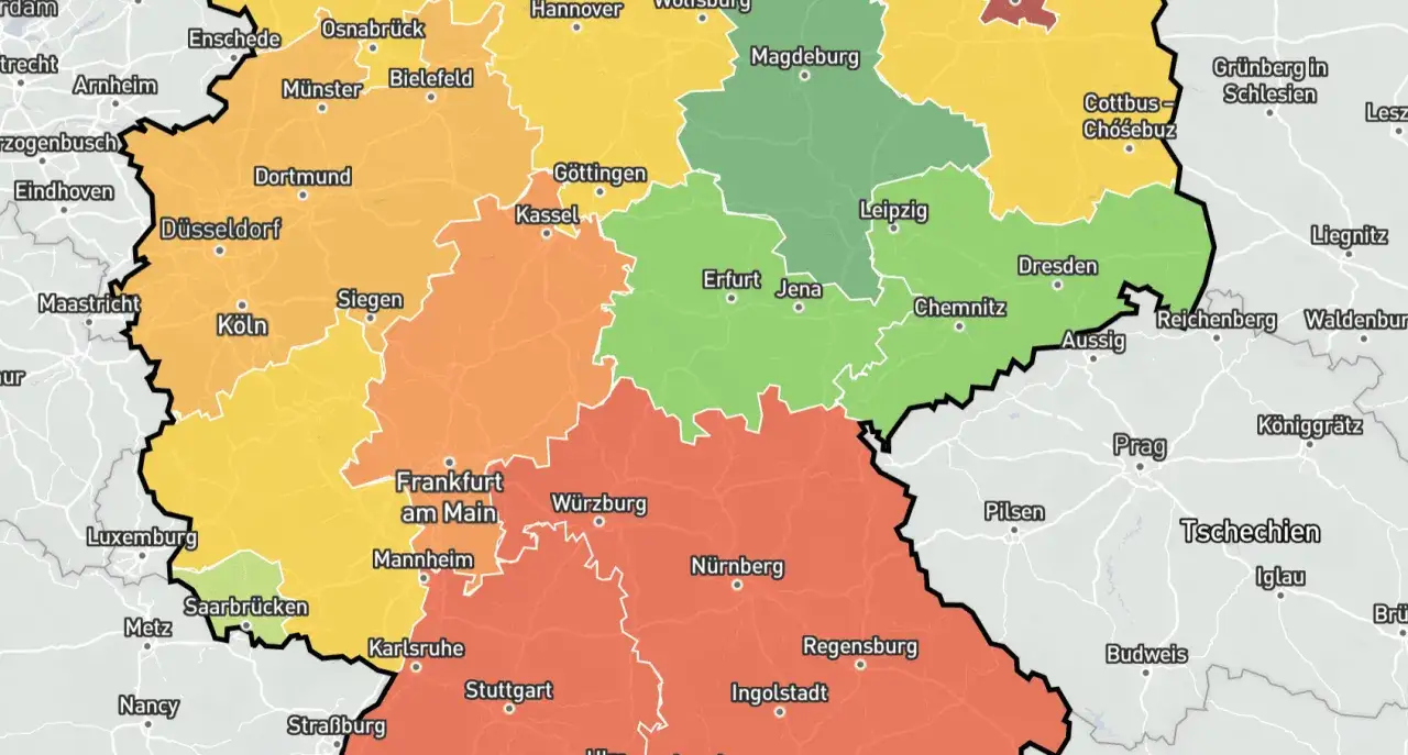 Karte Deutschlands mit farblich markierten Regionen, die den Quadratmeterpreis Eigentumswohnung anzeigen.