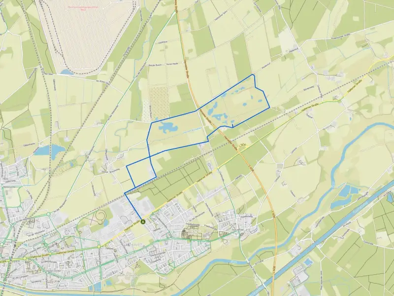 Eine blaue Route schlängelt sich durch Felder und Wälder, vorbei an Gewässern und durch die Nähe von Dorsten.